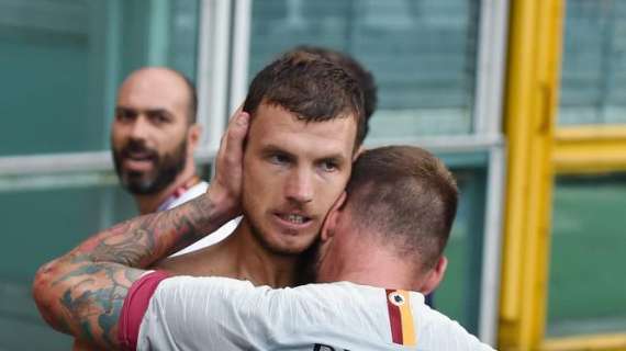 Dzeko a De Rossi: "Dimmi tutto fratello". Il capitano giallorosso: "Rimettiti la maglietta, hai il fisico di Manolas". FOTO!