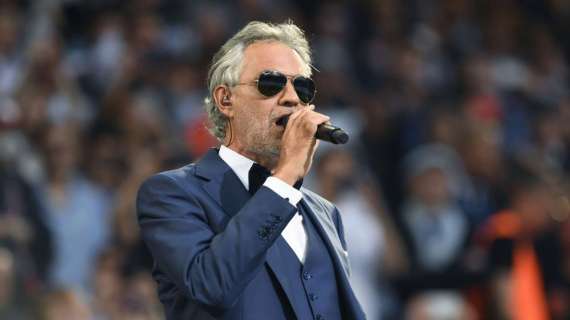 Bocelli: "Se la Roma elimina il Liverpool mi tuffo in piscina o canto Grazie Roma"