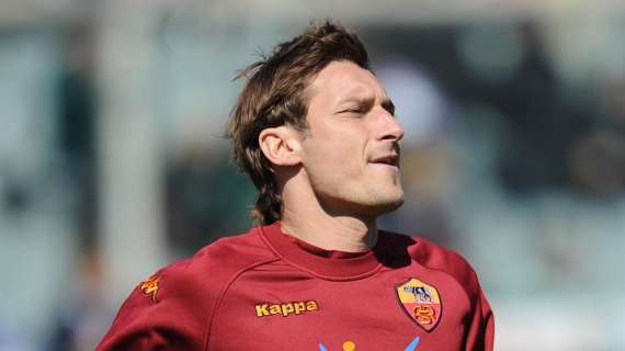 Alemanno e Polverini: "Congratulazioni a Totti per il suo traguardo"