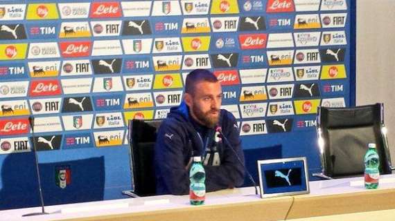 COVERCIANO - De Rossi: "Totti-Spalletti? È sempre spiacevole avere tensioni. Mi sono infortunato spesso per recuperare subito per la Roma". FOTO!