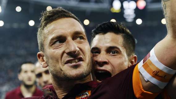 Twitter, Moglie Agnelli: "Vorrei che Totti se ne andasse a giocare in un suo campionato" 
