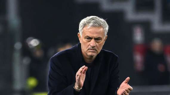 Mou fa il punto sugli infortunati: "Mancini non si è mai allenato ma gioca. Kumbulla ancora out, anche Dybala. Aouar è lontano dalla sua miglior condizione. Per Smalling serve ancora tanto tempo"