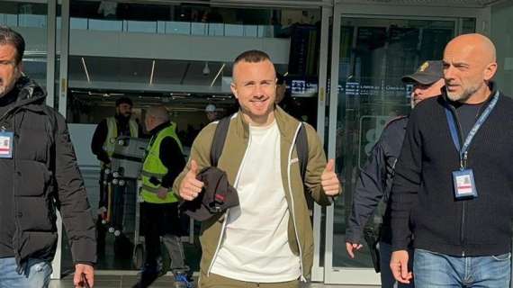 Angelino atterrato a Fiumicino, ora le visite mediche. FOTO! VIDEO!