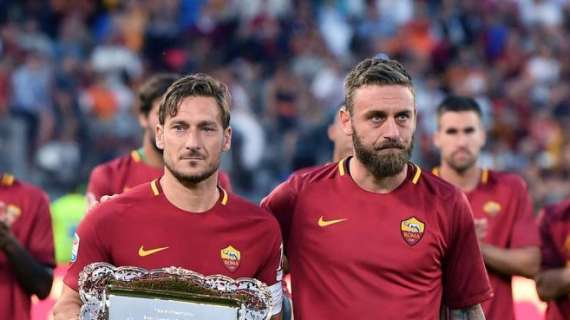 Premio alla carriera di Totti. De Rossi: "Si è sempre preso la squadra sulle spalle". Conti: "Come Messi, Maradona o Pelé". Capello: "Era la Roma"