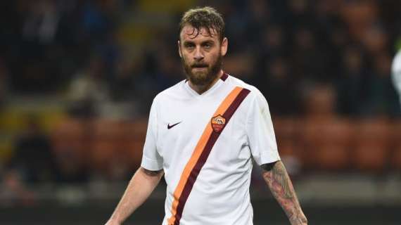 Totti e compagni ascoltati dai carabinieri dopo il colloquio sotto la Curva Sud. De Rossi fuori dal coro