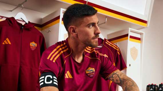 La Roma presenta il nuovo Kit Home 2025/2026
