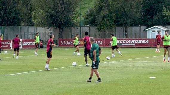 Roma impegnata in una partitella a campo ridotto. Assenti Dybala e Bailey VIDEO!