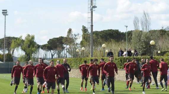 TRIGORIA - Terminata la seduta mattutina. Castan ha partecipato agli esercizi con la difesa. Totti col gruppo