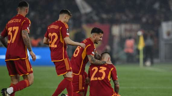 Roma-Bayer Leverkusen, striscione in Tevere: "Anche con i venti contrari, avanti Roma"