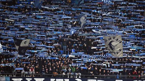 Il tifo batte la scaramanzia: a Napoli le T-shirt col quarto scudetto