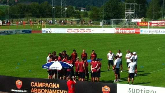 RISCONE - Giallorossi in campo nell'unico allenamento odierno. Assenti Maicon e Florenzi. Benatia in gruppo. FOTO! VIDEO!