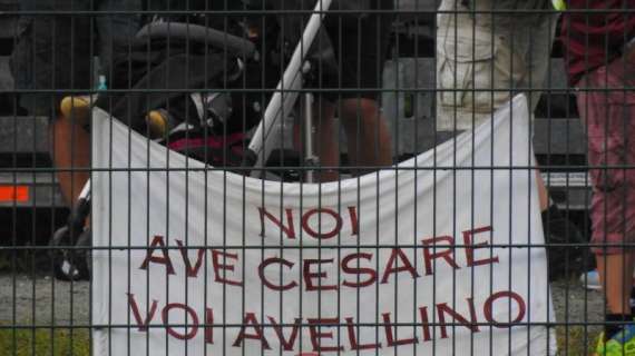 Striscione a Pinzolo: "Noi ave Cesare, voi Avellino". FOTO!