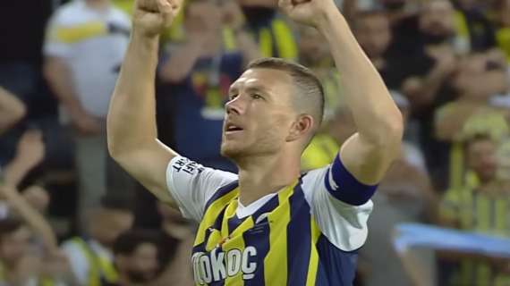 Fenerbahce, ufficiale l'addio di Dzeko dopo due stagioni