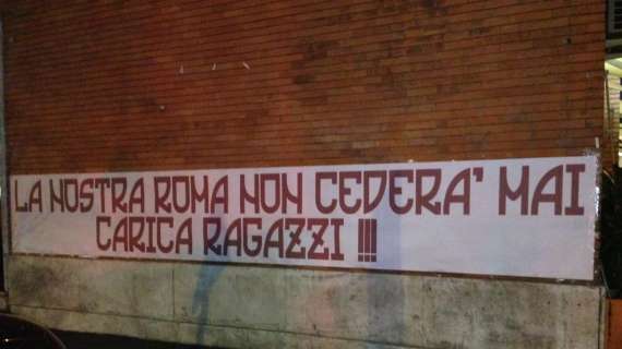 Striscione a Via Vetulonia: "La nostra Roma non cederà mai". FOTO!