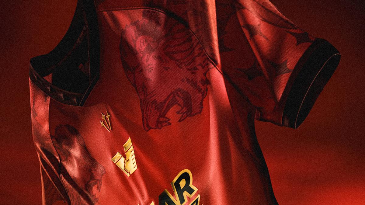 Venezia, maglia in collaborazione con Drake Ramberg