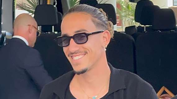 Calciomercato Roma - Tsimikas è arrivato nella Capitale: "Darò tutto. Forza Roma!" VIDEO!