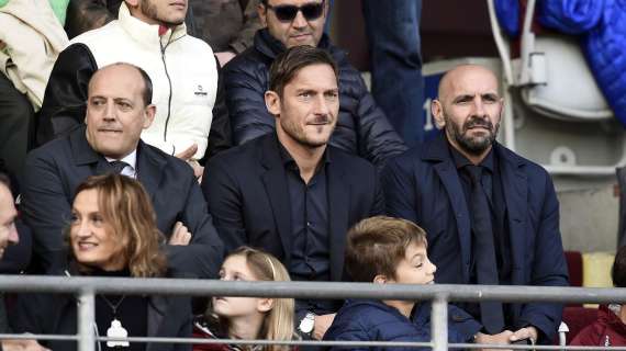 Accadde oggi - Monchi: "Ultimo anno di Totti da calciatore". Lucci: "Zè Roberto alla Roma? Saltò per motivi religiosi...". Battuto il Genoa