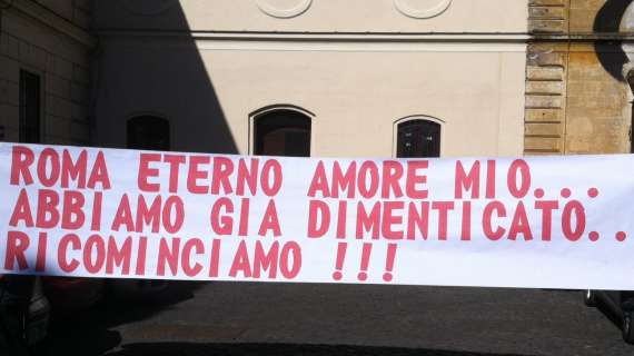Striscione alla mostra Roma Ti Amo: "Roma eterno amore mio"