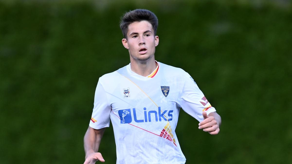 Lecce, lesione al retto femorale destro per Berisha: salta la Roma