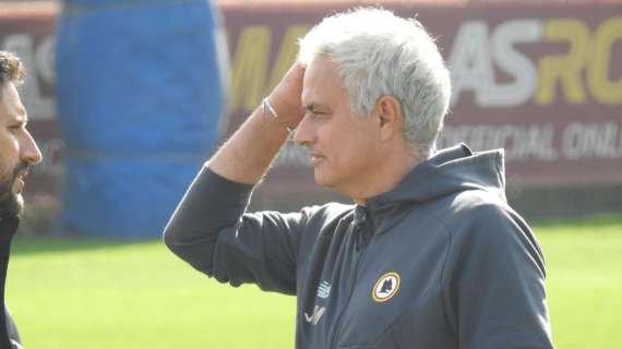 Mourinho su Instagram: "Freddo, vento, chi se ne frega: diamo il calcio alla gente". VIDEO!