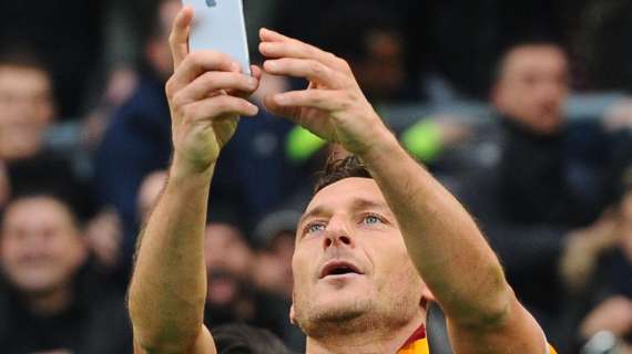 Twitter Espanyol - Anche in Spagna si festeggia con un selfie. FOTO!