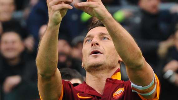 Nanni: "Ecco come è nato il selfie di Totti". Rossi: "La foto più bella"