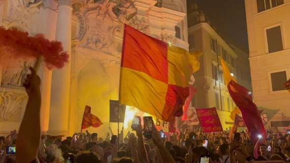 Il countdown dei tifosi a mezzanotte per i 97 anni della Roma. VIDEO!