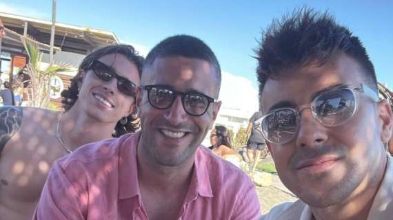 Relax per El Shaarawy in compagnia di Calafiori. FOTO!