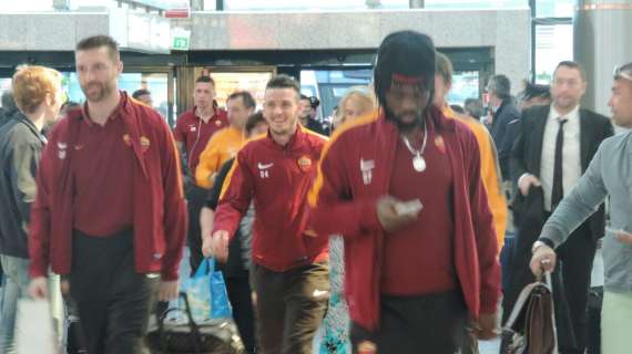 Twitter AS Roma: "Squadra atterrata a Genova". FOTO!