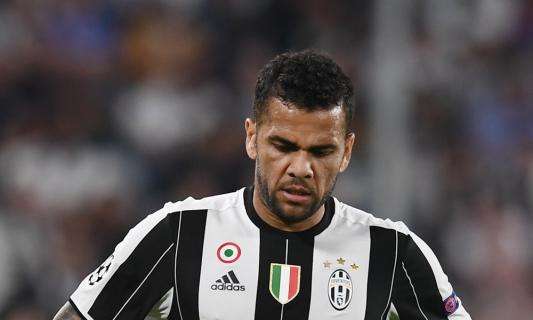 Frattura del perone per Dani Alves: salta la Roma e dice addio al 2016. Trauma distrattivo alla coscia per Bonucci