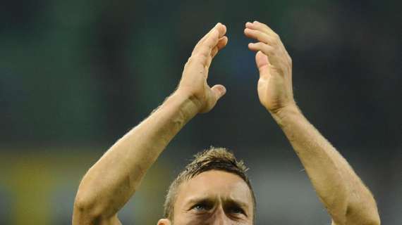 Boato dell'Olimpico per Totti all'annuncio delle formazioni. VIDEO!