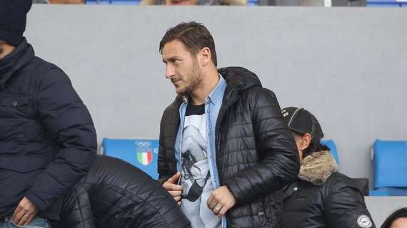 Twitter, Totti si congratula con la Pellegrini: "Complimenti per la vittoria di oggi"