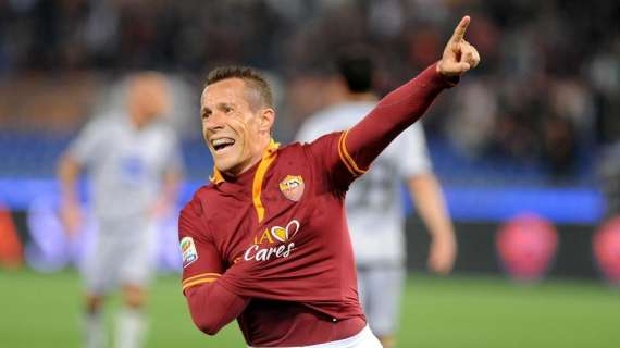 Accadde oggi - Totti rinnova per un anno. Zeman: "Potrei allenare la Roma Primavera". Taddei rinnova fino al 2014