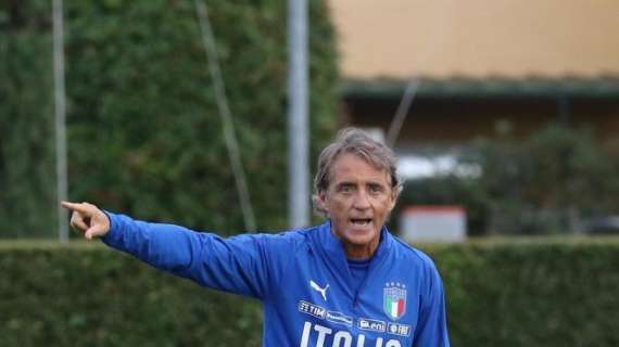 Italia, Mancini: "De Rossi è un giocatore importante, potrebbe servirci durante le qualificazioni"