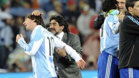 Maradona: "Messi deve continuare. Ci voglio parlare, l'hanno lasciato solo"