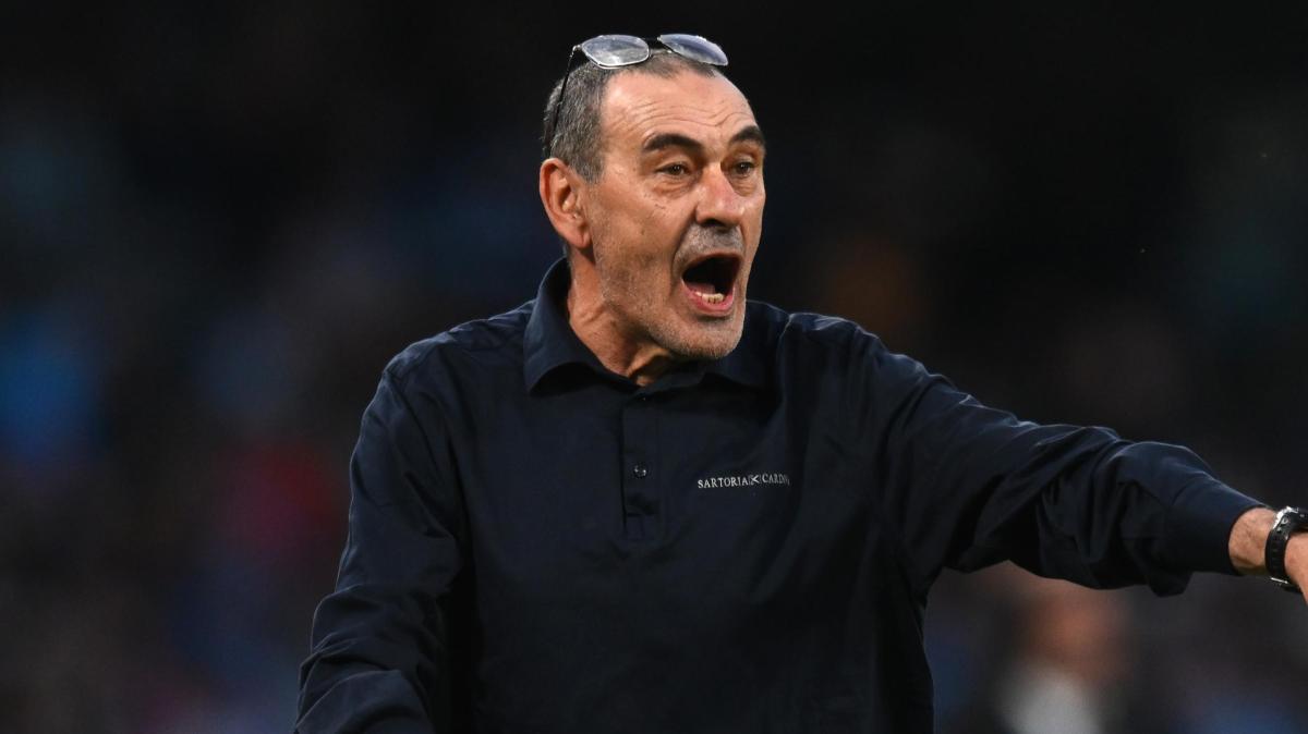Lazio, Sarri: "Servono meno esperti di politica sportiva e più gente di calcio. Io i miei giocatori non li avrei lasciati soli"