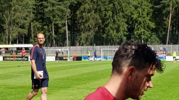 PINZOLO - Florenzi firma autografi ai tifosi presenti. FOTO!