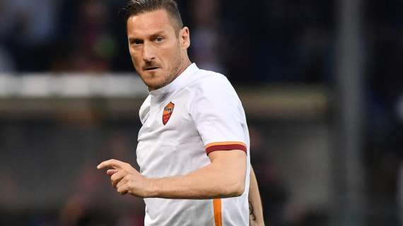 Accadde oggi - Totti salva la Roma a Bergamo. De Rossi: "Rimasto perché tifoso della Roma"