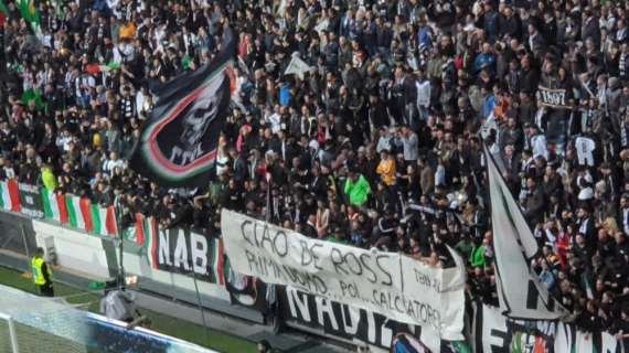 La Curva Sud della Juventus saluta De Rossi: "Prima uomo, poi calciatore". FOTO!