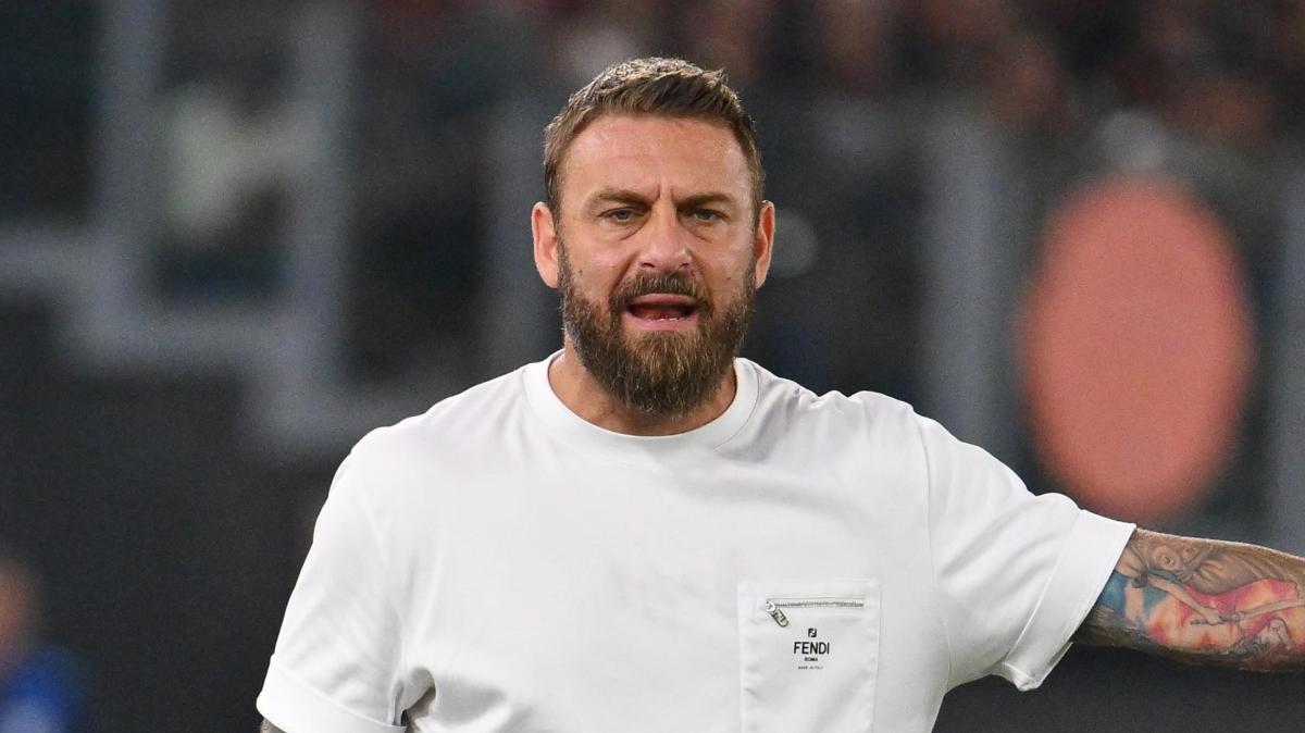 Genoa-Fiorentina, ecco i primi convocati di De Rossi: spicca il giovane sloveno Celik