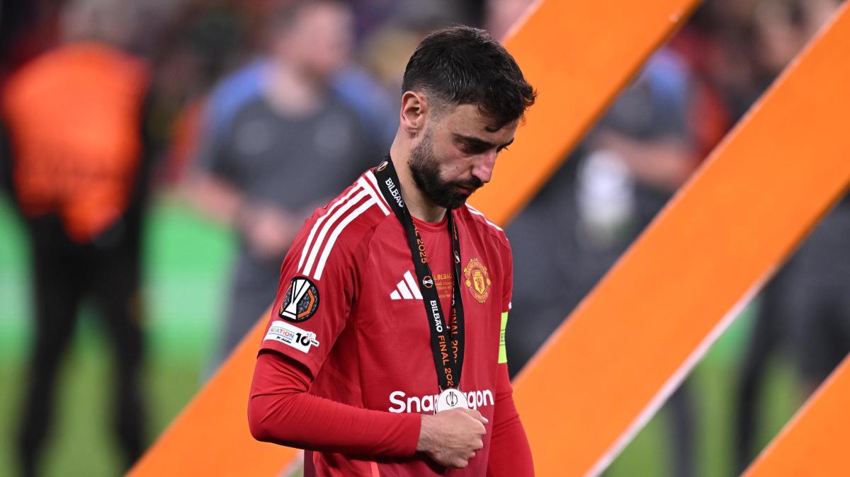 Manchester United, Bruno Fernandes: "Totti ha vinto poco come me, ma è conosciuto come uno dei migliori giocatori al mondo"