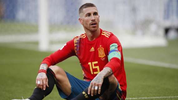 Real Madrid, Sergio Ramos abbandona il ritiro della Spagna per un fastidio all'adduttore