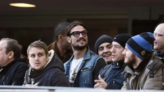 Dall'Argentina: Osvaldo debutta come cantante. FOTO!