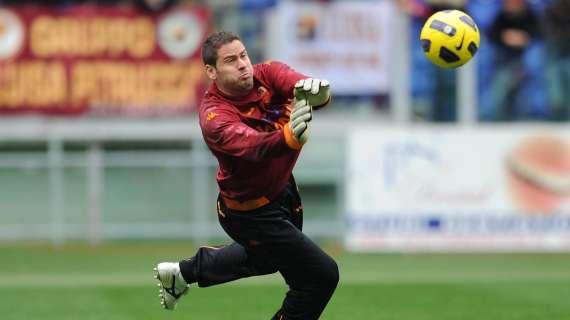 Trigoria - Julio Sergio ai tifosi:  "Lo scudetto? Ci proviamo", nessun altro calciatore giallorosso si ferma a parlare con i fans in attesa