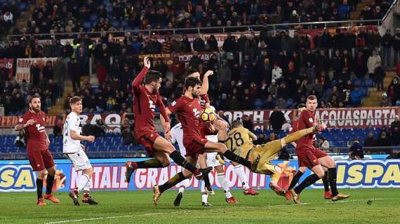 LA VOCE DELLA SERA - Roma-Cagliari 1-0, decide Fazio a tempo scaduto. Di Francesco: "Poco cattivi". De Rossi: "VAR importante, dal campo non sembrava rigore"