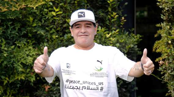 Napoli, maglia speciale contro la Roma per ricordare Maradona