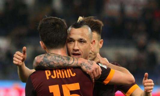 YouTube, Nainggolan sfida Pjanic con le gomme da masticare. VIDEO!