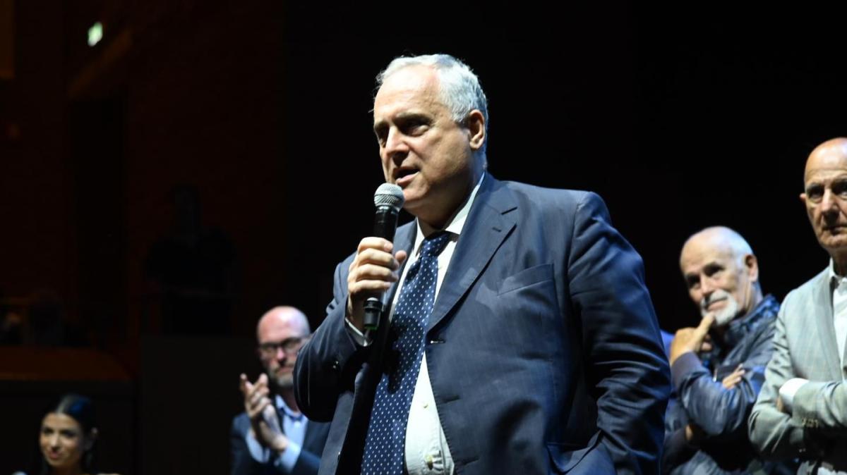 Lazio, dieci domande a Lotito: perché la Roma è visibile nei punti nevralgici della città e la Lazio no?