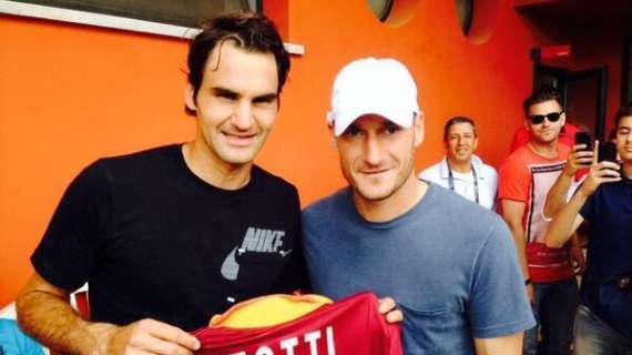 Totti assiste alla gara di Goffin e prepara una sorpresa a Federer