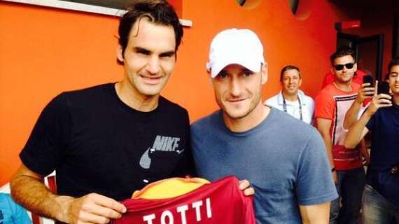 Totti racconta Federer: "Professionalità e passione. Fosse un calciatore sarebbe un regista"